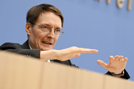 Bundespressekonferenz Bekämpfung von Arzneimittel-Lieferengpässen in Berlin