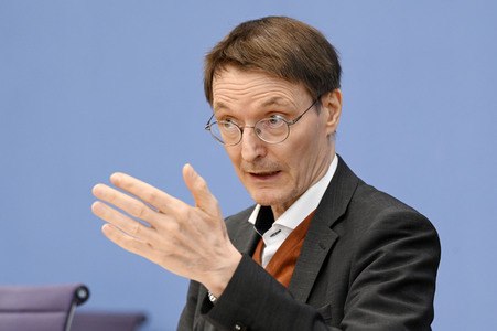 Bundespressekonferenz Bekämpfung von Arzneimittel-Lieferengpässen in Berlin