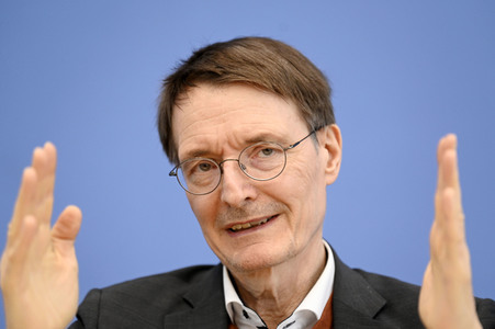 Bundespressekonferenz Bekämpfung von Arzneimittel-Lieferengpässen in Berlin