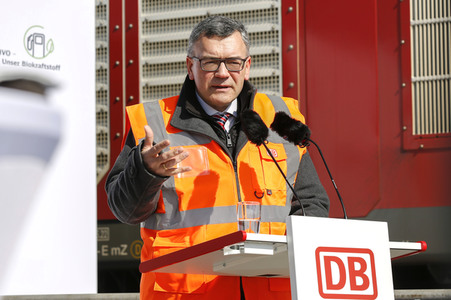 Eröffnung Lok-Tankstelle in München