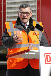 Eröffnung Lok-Tankstelle in München