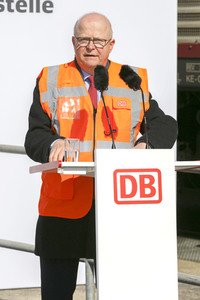 Eröffnung Lok-Tankstelle in München