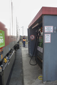 Eröffnung Lok-Tankstelle in München