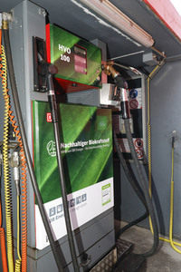 Eröffnung Lok-Tankstelle in München