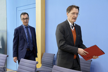 Bundespressekonferenz Cannabis-Gesetzespläne in Berlin
