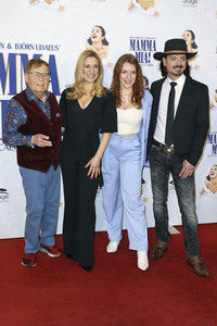 Musicalpremiere 'Mamma Mia!' in Hamburg