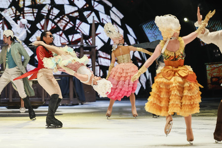 Eisrevue-Premiere 'Holiday on Ice - A New Day' in Erfurt