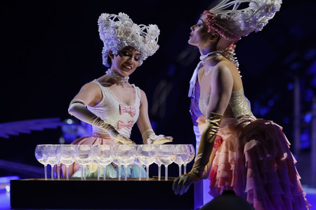 Eisrevue-Premiere 'Holiday on Ice - A New Day' in Erfurt