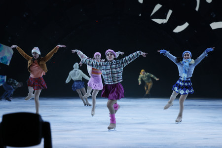 Eisrevue-Premiere 'Holiday on Ice - A New Day' in Erfurt