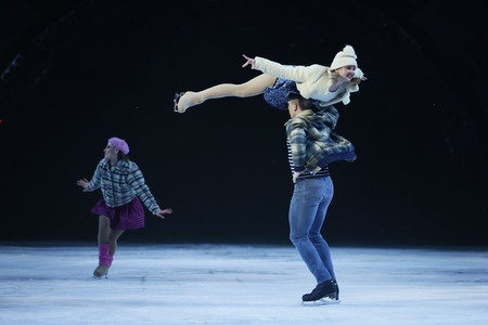 Eisrevue-Premiere 'Holiday on Ice - A New Day' in Erfurt