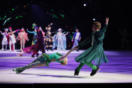 Eisrevue-Premiere 'Holiday on Ice - A New Day' in Erfurt