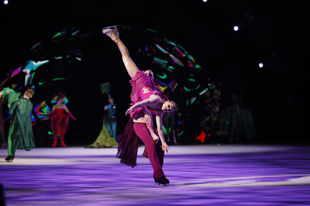 Eisrevue-Premiere 'Holiday on Ice - A New Day' in Erfurt