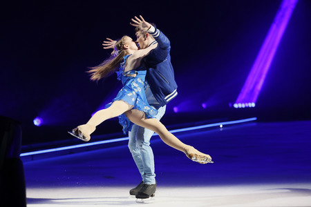 Eisrevue-Premiere 'Holiday on Ice - A New Day' in Erfurt