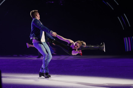 Eisrevue-Premiere 'Holiday on Ice - A New Day' in Erfurt