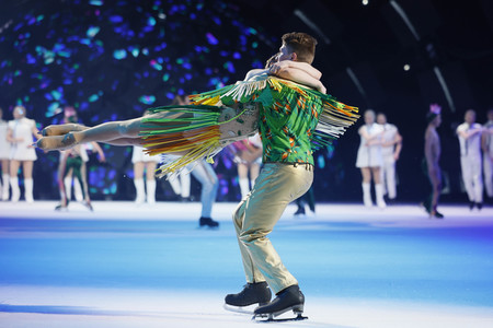 Eisrevue-Premiere 'Holiday on Ice - A New Day' in Erfurt