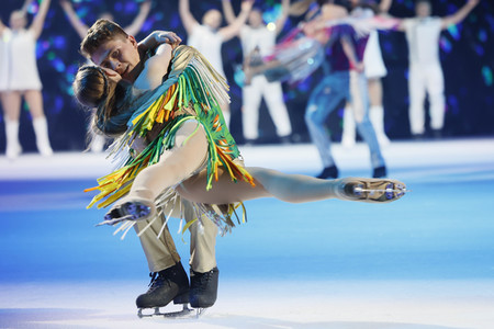 Eisrevue-Premiere 'Holiday on Ice - A New Day' in Erfurt