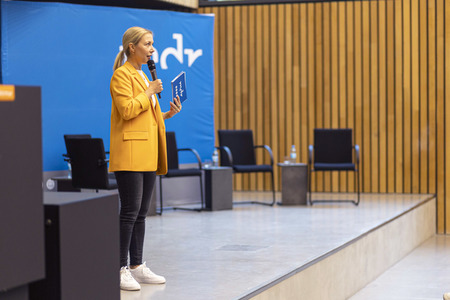 Premiere 'Irgendwas mit Medien' in Weimar