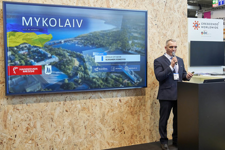 Ukrainische Delegation aus Mykolajiw auf der Hannover Messe 2023
