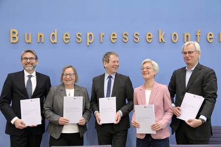 Bundespressekonferenz Prüfbericht zur Berechnung der deutschen Treibhausgasemissionen in Berlin