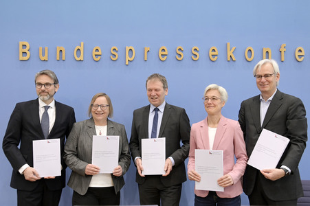 Bundespressekonferenz Prüfbericht zur Berechnung der deutschen Treibhausgasemissionen in Berlin