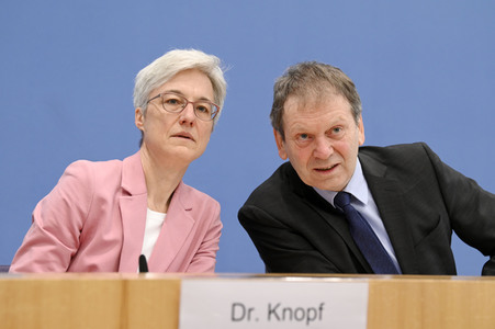 Bundespressekonferenz Prüfbericht zur Berechnung der deutschen Treibhausgasemissionen in Berlin