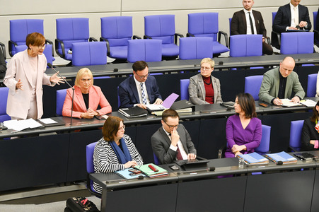 96. Sitzung des Deutschen Bundestages in Berlin