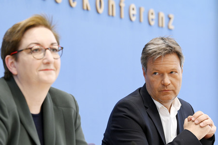 Bundespressekonferenz Novelle des Gebäudeenergiegesetzes und das neue Förderkonzept erneuerbares Heizen in Berlin