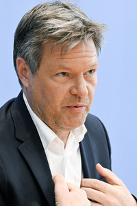 Bundespressekonferenz Novelle des Gebäudeenergiegesetzes und das neue Förderkonzept erneuerbares Heizen in Berlin
