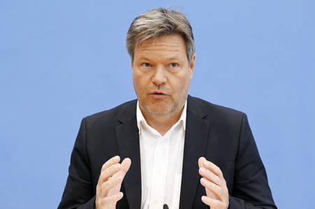 Bundespressekonferenz Novelle des Gebäudeenergiegesetzes und das neue Förderkonzept erneuerbares Heizen in Berlin
