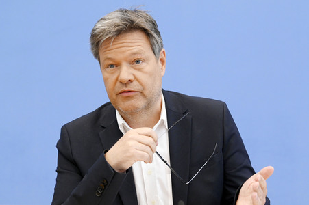 Bundespressekonferenz Novelle des Gebäudeenergiegesetzes und das neue Förderkonzept erneuerbares Heizen in Berlin