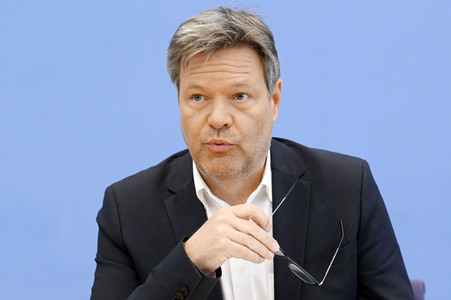 Bundespressekonferenz Novelle des Gebäudeenergiegesetzes und das neue Förderkonzept erneuerbares Heizen in Berlin