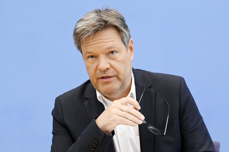 Bundespressekonferenz Novelle des Gebäudeenergiegesetzes und das neue Förderkonzept erneuerbares Heizen in Berlin