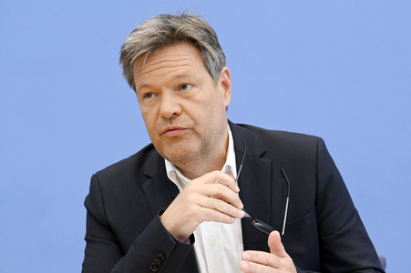 Bundespressekonferenz Novelle des Gebäudeenergiegesetzes und das neue Förderkonzept erneuerbares Heizen in Berlin
