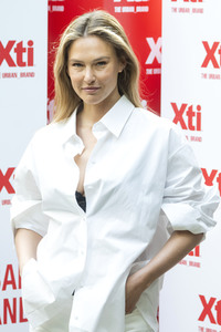 Photocall mit Bar Refaeli in Madrid