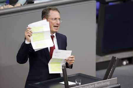 97. Sitzung des Deutschen Bundestages in Berlin