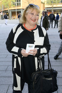 Theaterpremiere 'Stolz und Vorurteil *oder so' in Berlin