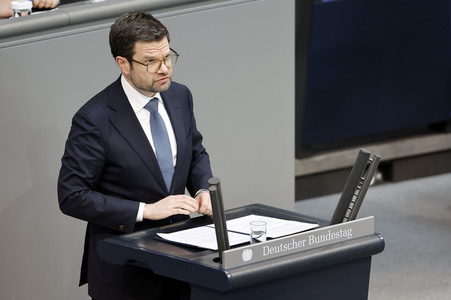 100. Sitzung des Deutschen Bundestages in Berlin