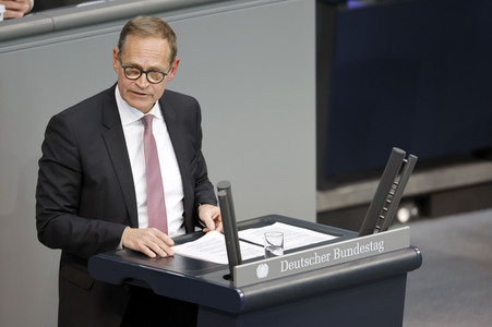 100. Sitzung des Deutschen Bundestages in Berlin