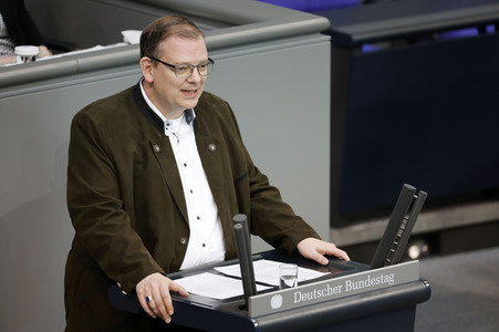 100. Sitzung des Deutschen Bundestages in Berlin