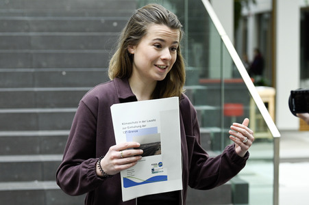 Pressekonferenz von FFF und dem DIW in Berlin