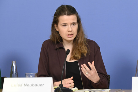 Pressekonferenz von FFF und dem DIW in Berlin