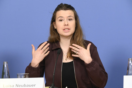Pressekonferenz von FFF und dem DIW in Berlin