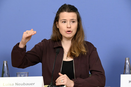 Pressekonferenz von FFF und dem DIW in Berlin