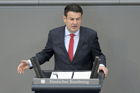 101. Sitzung des Deutschen Bundestages in Berlin