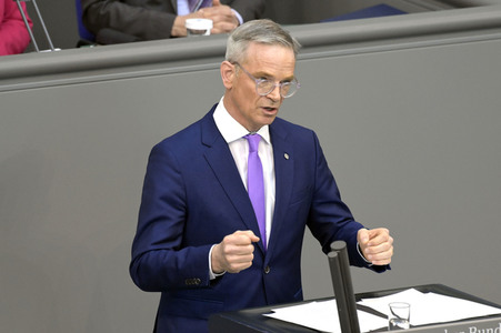 101. Sitzung des Deutschen Bundestages in Berlin