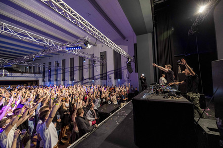 Party mit Gestört aber Geil