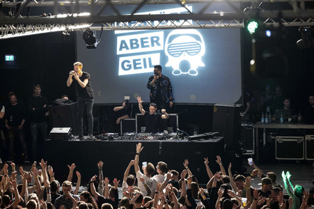 Party mit Gestört aber Geil
