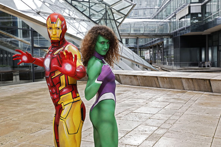 GEEK ART: She-Hulk & Iron Man Bodypainting