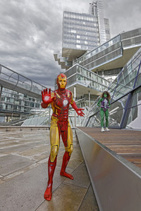 GEEK ART: She-Hulk & Iron Man Bodypainting