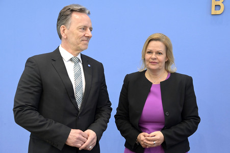 Bundespressekonferenz Fallzahlen für die Politisch Motivierte Kriminalität 2022 in Berlin